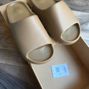 AUTHENTIC BRAND NEW Yeezy Slides
